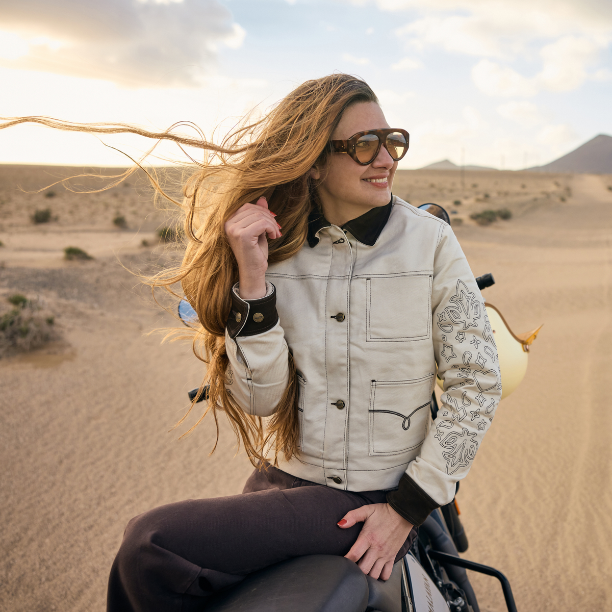 Wildust Sisters Pioneer Wild Kraft Jacket - White Pioneer Western 03.png