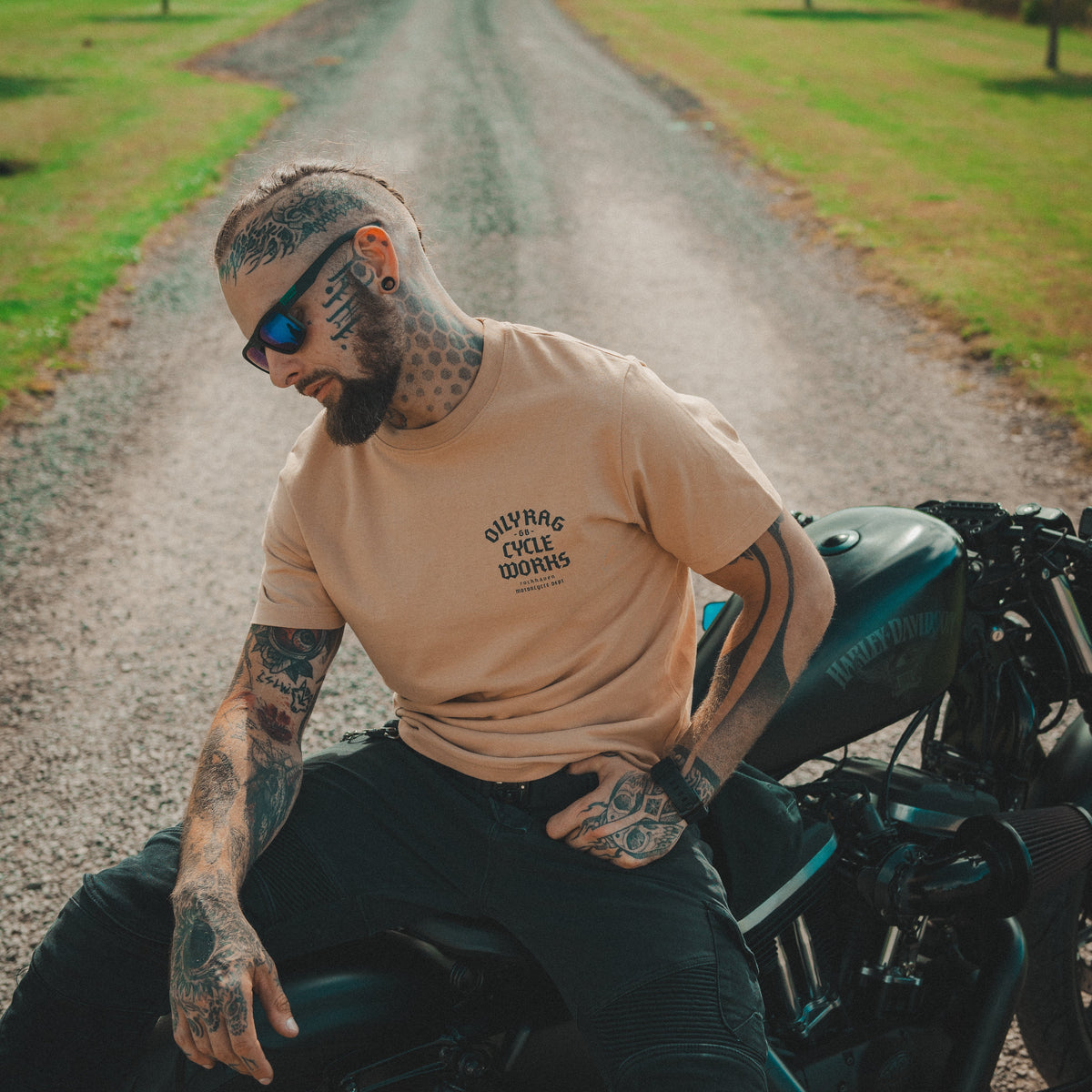 Blackletter T-Shirt - Sand