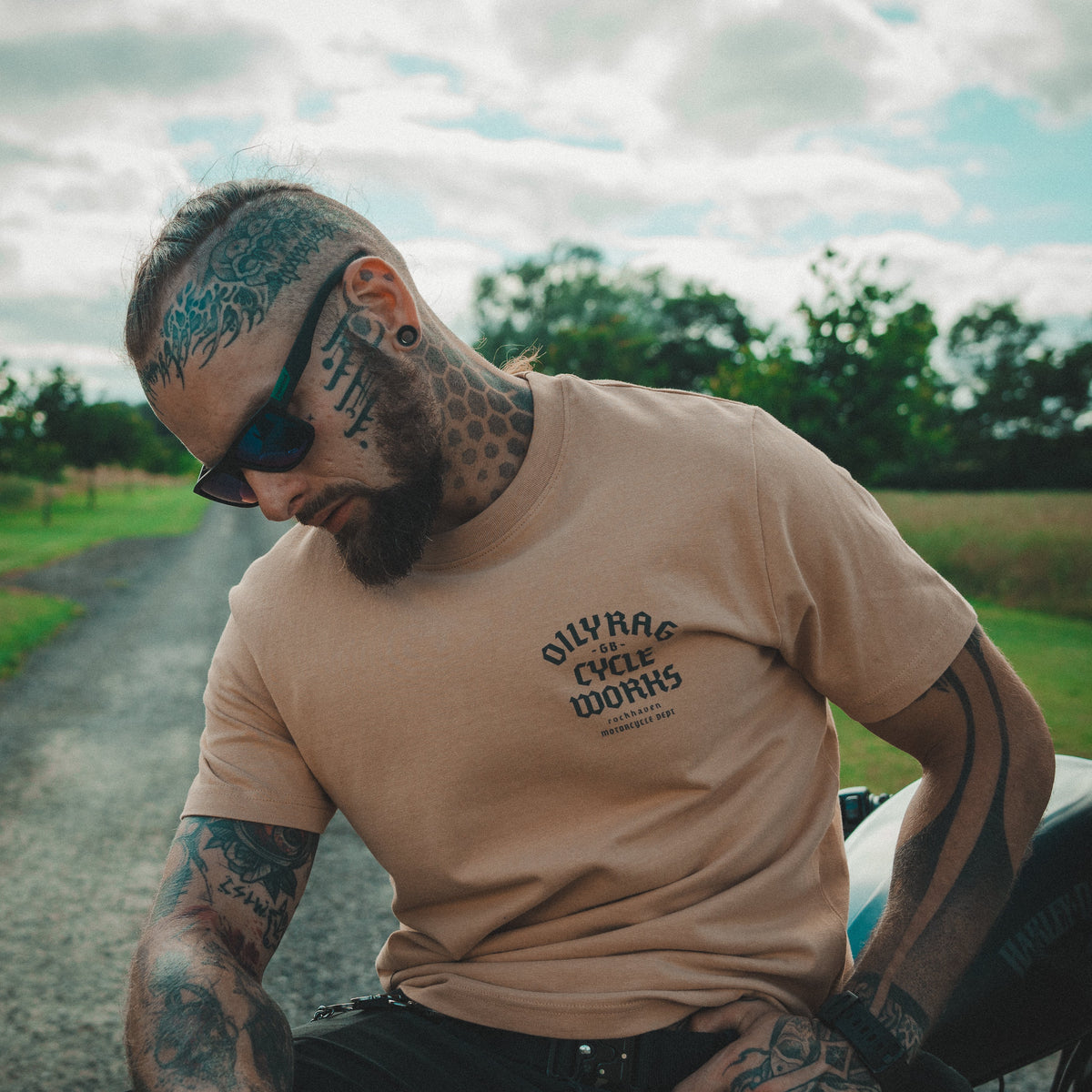Blackletter T-Shirt - Sand