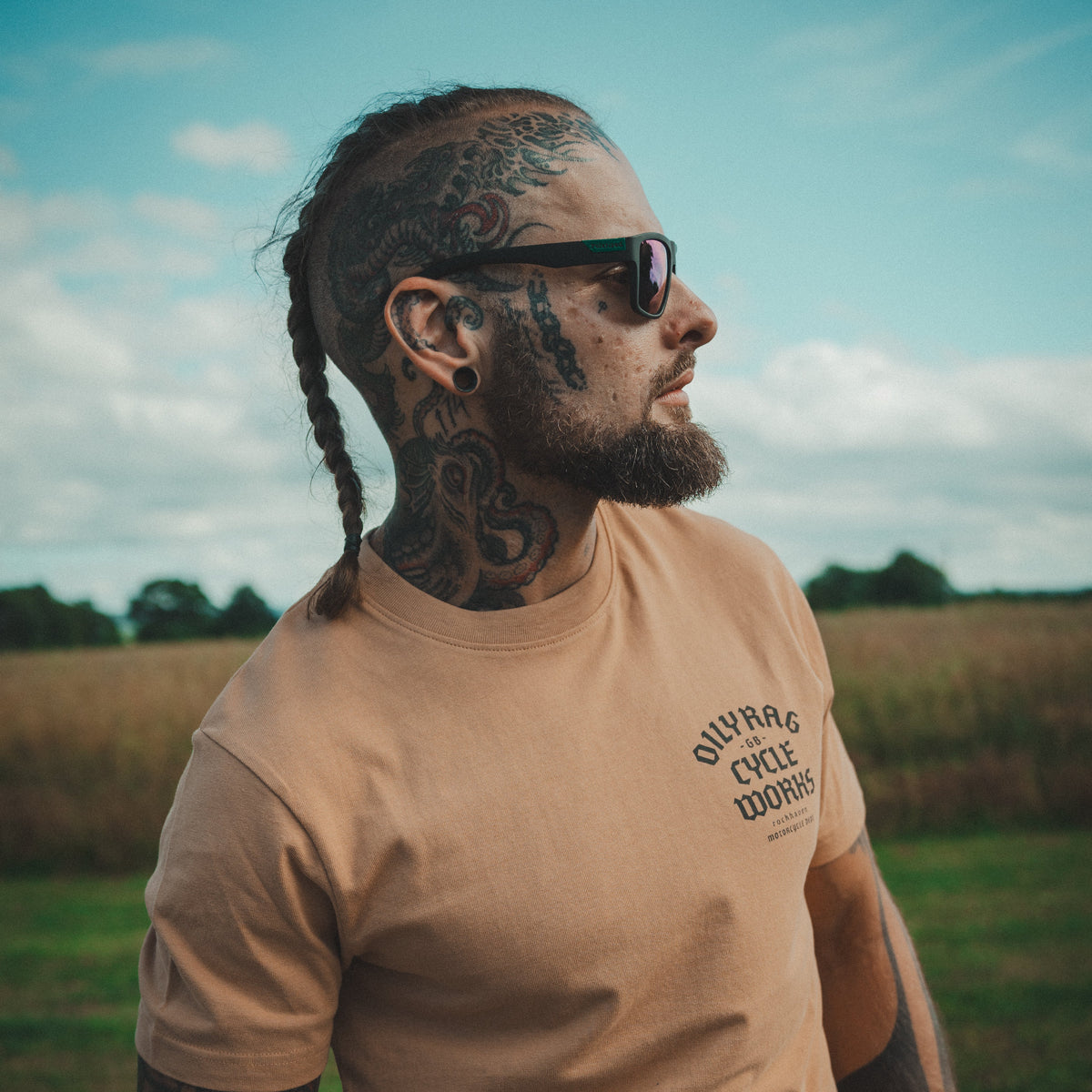 Blackletter T-Shirt - Sand