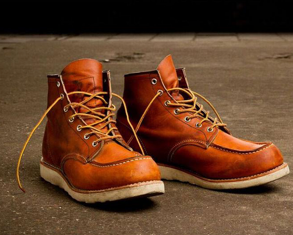 Red Wing Classic MOC Toe Boot 875